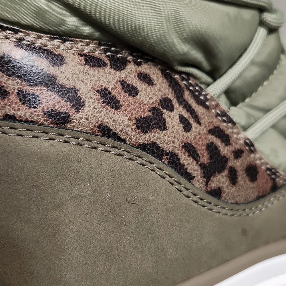 Ryka Water Repellent Bungee Brae Exotic Lace-up Animal Print boots (w size 7.5)
